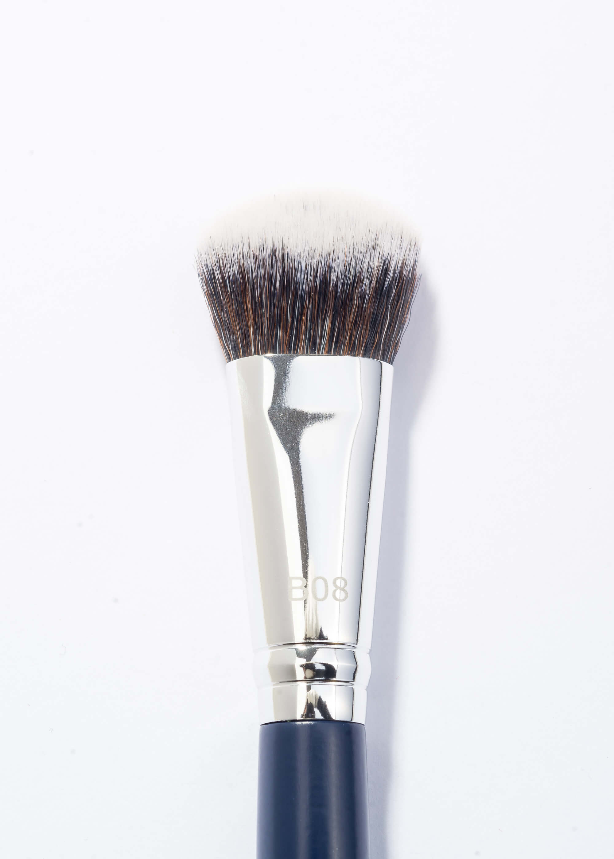 B08 Taklon – Small Contoured Foundation Pinsel