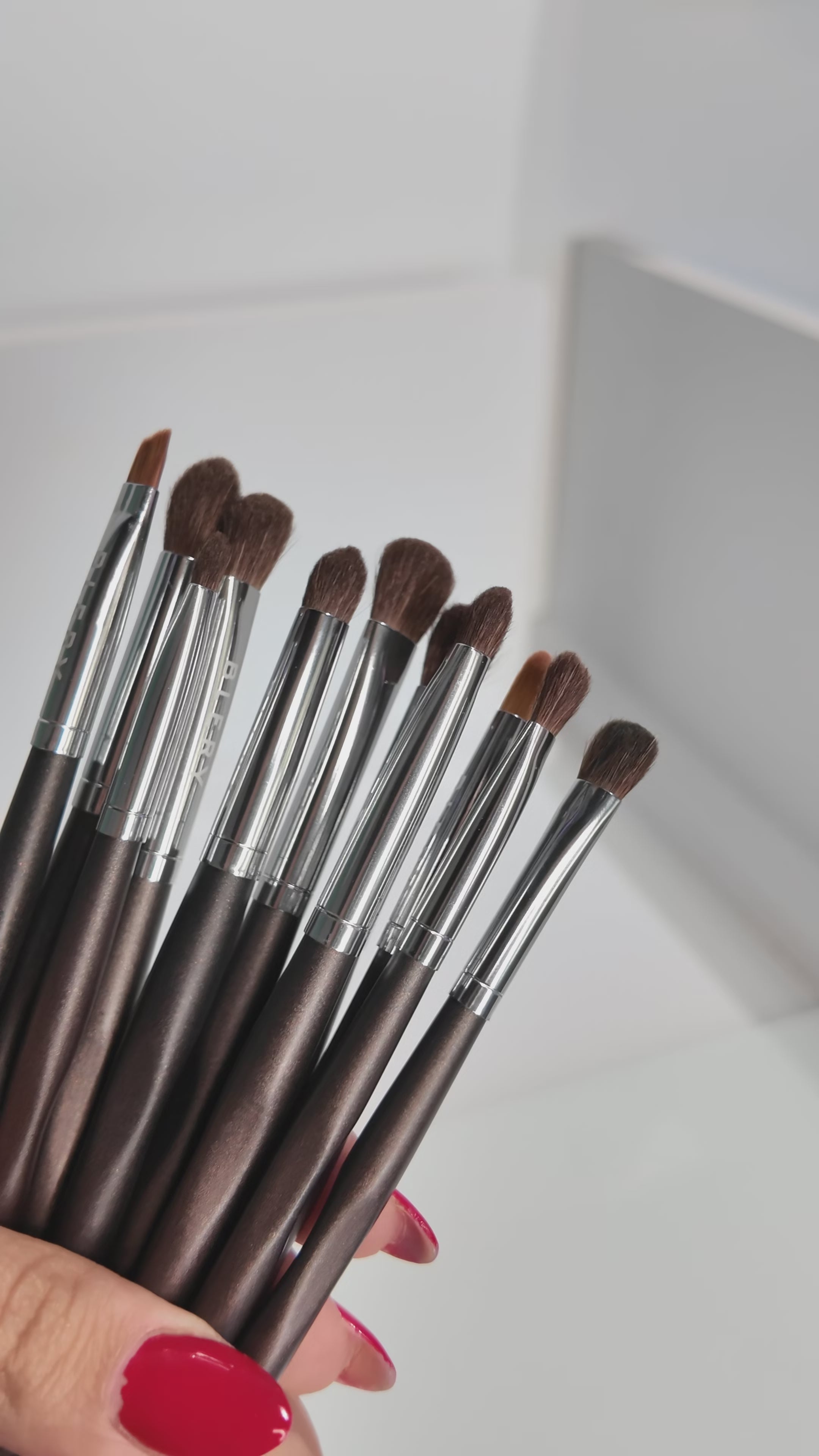 Video laden: Horse Eye Collection (12pcs)